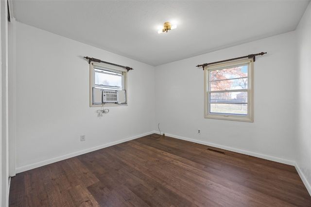 229 Jacolyn Drive NW, Cedar Rapids, IA 52405