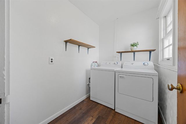 229 Jacolyn Drive NW, Cedar Rapids, IA 52405