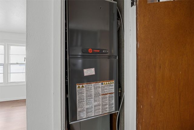 229 Jacolyn Drive NW, Cedar Rapids, IA 52405