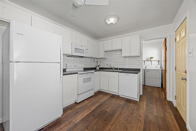 229 Jacolyn Drive NW, Cedar Rapids, IA 52405