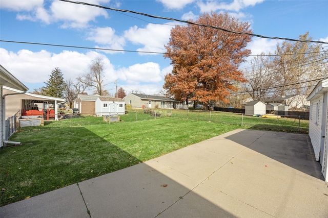 229 Jacolyn Drive NW, Cedar Rapids, IA 52405