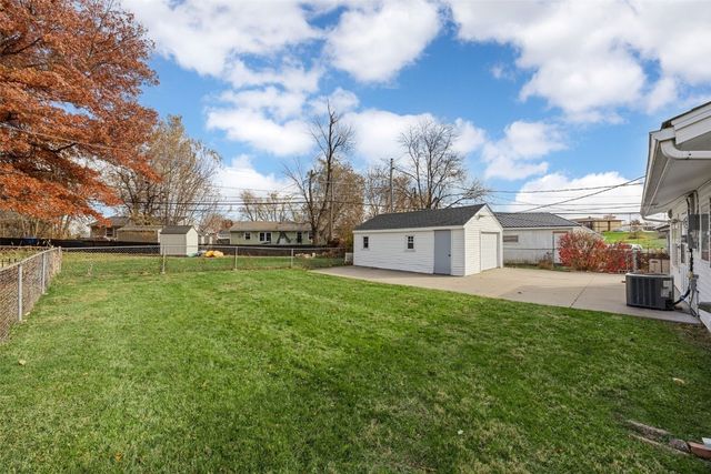 229 Jacolyn Drive NW, Cedar Rapids, IA 52405