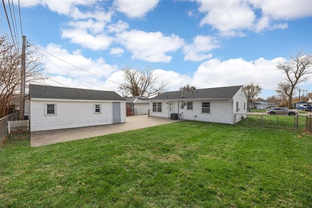 229 Jacolyn Drive NW, Cedar Rapids, IA 52405