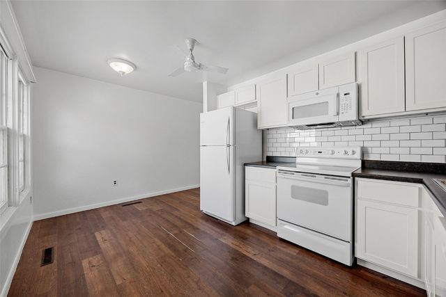 229 Jacolyn Drive NW, Cedar Rapids, IA 52405