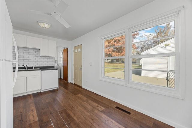 229 Jacolyn Drive NW, Cedar Rapids, IA 52405