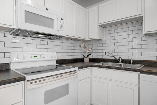 229 Jacolyn Drive NW, Cedar Rapids, IA 52405