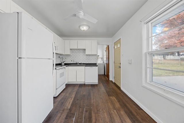 229 Jacolyn Drive NW, Cedar Rapids, IA 52405