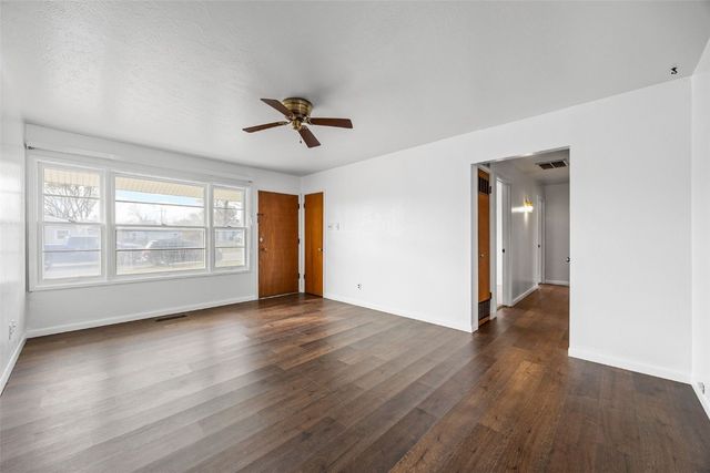 229 Jacolyn Drive NW, Cedar Rapids, IA 52405