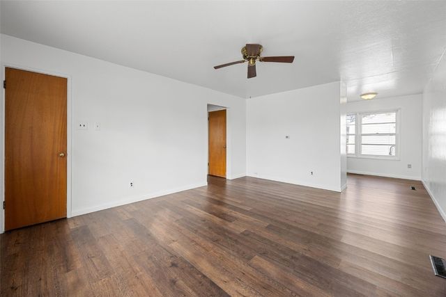 229 Jacolyn Drive NW, Cedar Rapids, IA 52405