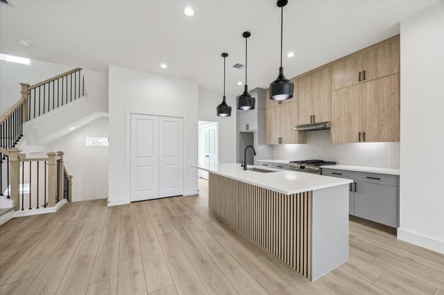 752 Curtin Street, Houston, TX 77018