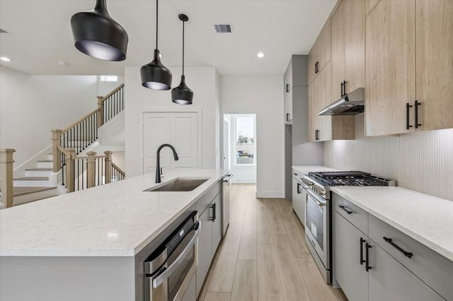 752 Curtin Street, Houston, TX 77018