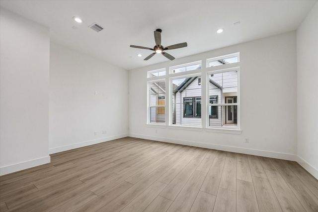 752 Curtin Street, Houston, TX 77018