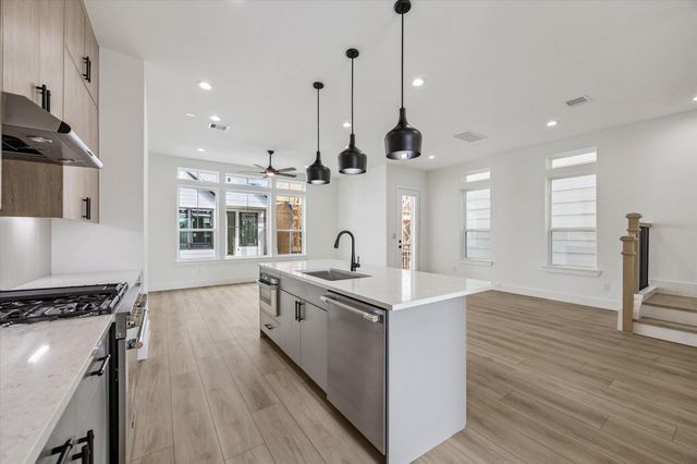 752 Curtin Street, Houston, TX 77018