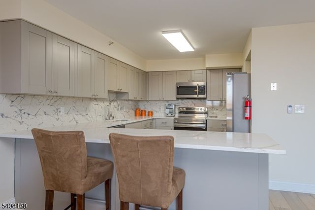 30 S Adelaide Ave 4K, Highland Park Boro, NJ 08904