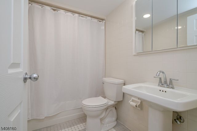 30 S Adelaide Ave 4K, Highland Park Boro, NJ 08904