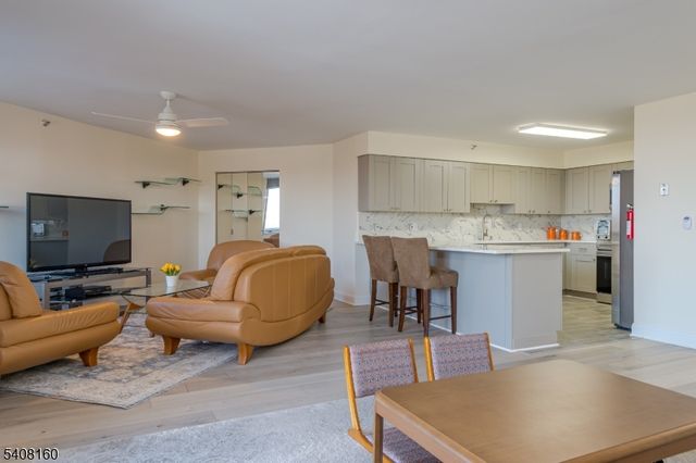 30 S Adelaide Ave 4K, Highland Park Boro, NJ 08904