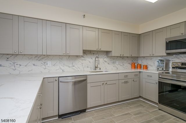 30 S Adelaide Ave 4K, Highland Park Boro, NJ 08904