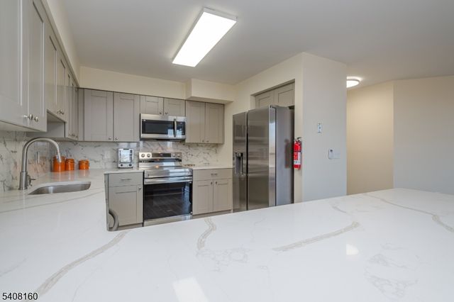 30 S Adelaide Ave 4K, Highland Park Boro, NJ 08904