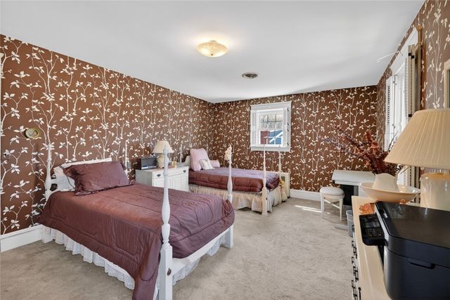 2338 Cranston Street, Cranston, RI 02920