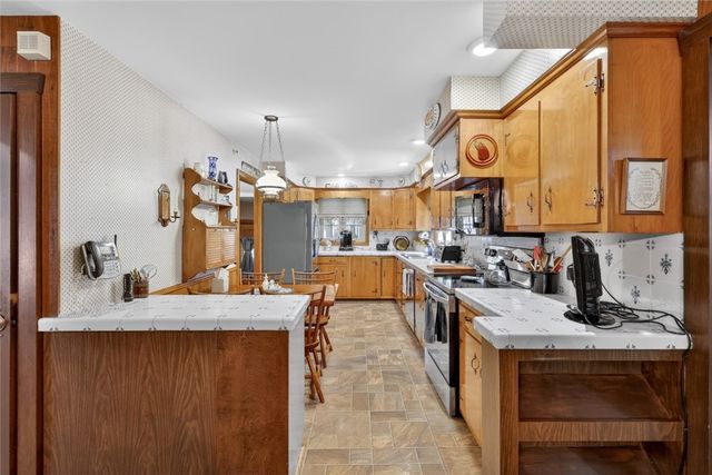 2338 Cranston Street, Cranston, RI 02920