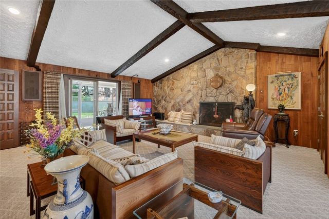 2338 Cranston Street, Cranston, RI 02920