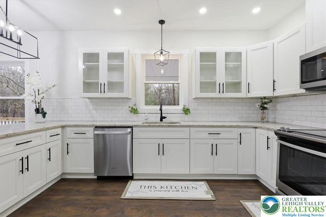 158 Petrarch Trail, Penn Forest Twp, PA 18210