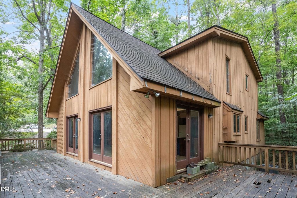 4918 Connell Drive, Raleigh, NC 27612