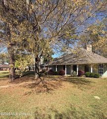 10 Estates Drive, Flowood, MS 39232