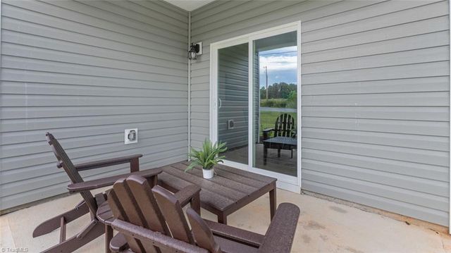 577 Forest Creek Drive, Winston-salem, NC 27107