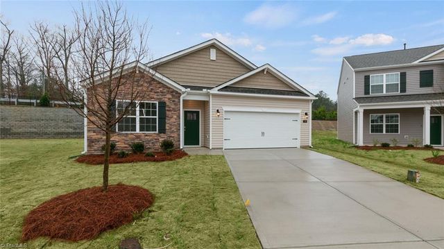 577 Forest Creek Drive, Winston-salem, NC 27107