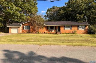 2117 Mythewood Drive SW, Huntsville, AL 35803