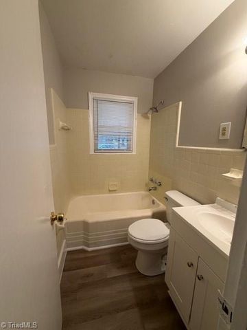 1101 Easton Road, Greensboro, NC 27405