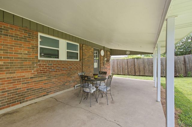 700 Dartmoor Court, Lexington, KY 40505