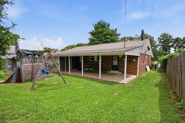 700 Dartmoor Court, Lexington, KY 40505