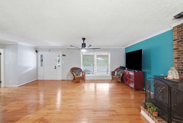 700 Dartmoor Court, Lexington, KY 40505