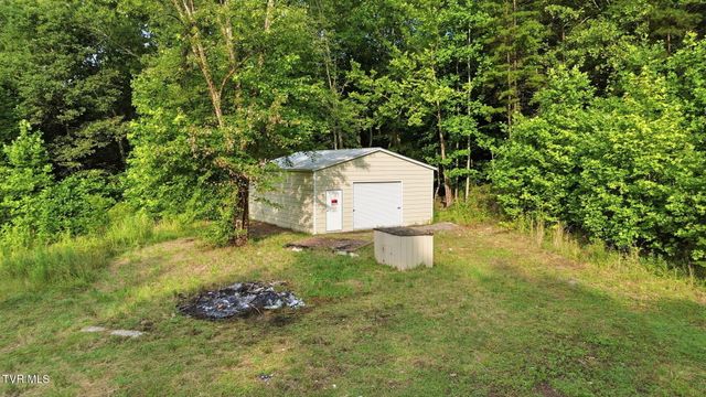 965 Grassy Creek Road, Rogersville, TN 37857