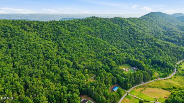 965 Grassy Creek Road, Rogersville, TN 37857