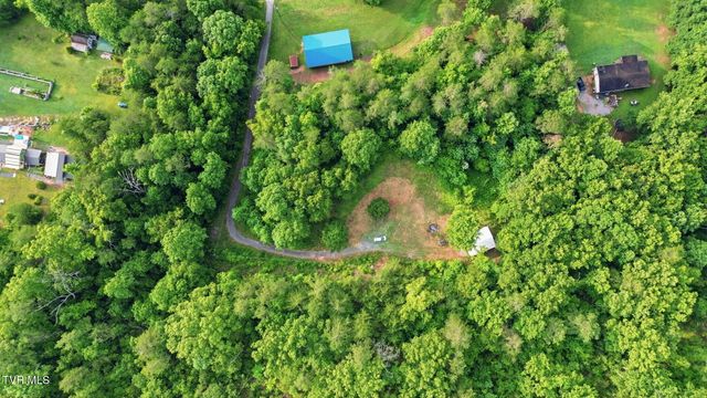 965 Grassy Creek Road, Rogersville, TN 37857