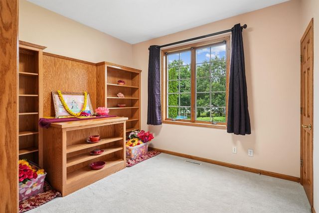 1920 Falcon Ridge, Waterloo, IA 50701