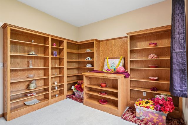 1920 Falcon Ridge, Waterloo, IA 50701