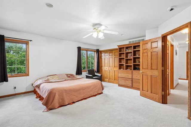 1920 Falcon Ridge, Waterloo, IA 50701