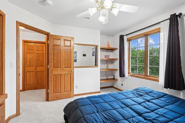 1920 Falcon Ridge, Waterloo, IA 50701