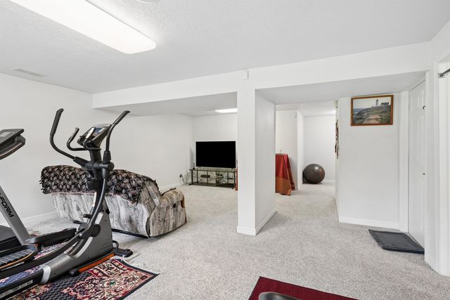 1920 Falcon Ridge, Waterloo, IA 50701