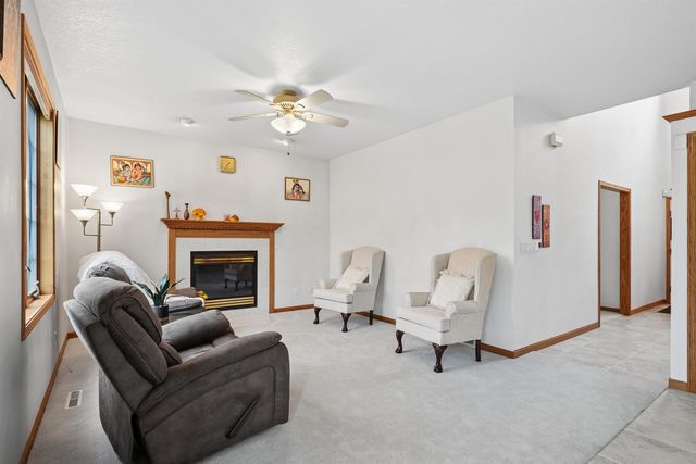 1920 Falcon Ridge, Waterloo, IA 50701