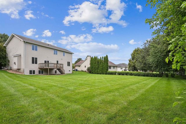 1920 Falcon Ridge, Waterloo, IA 50701