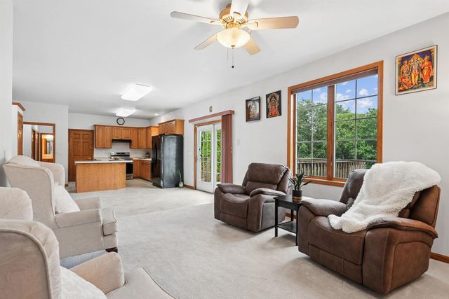 1920 Falcon Ridge, Waterloo, IA 50701