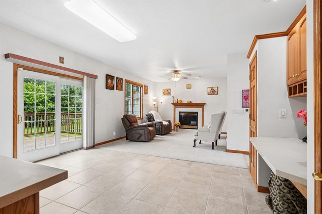 1920 Falcon Ridge, Waterloo, IA 50701