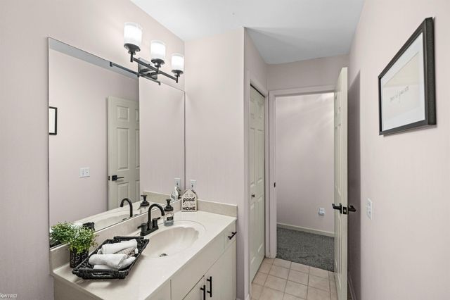 2680 Tomahawk Court, Waterford Twp, MI 48328