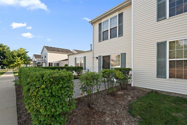 1651 Linden Park Lane, Aurora, IL 60504