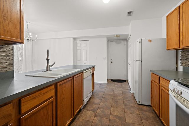 1651 Linden Park Lane, Aurora, IL 60504